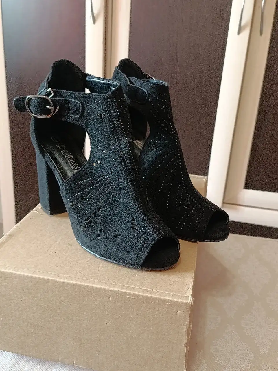 Продажа новых туфель - Обувь (Одежда) в Челябинск