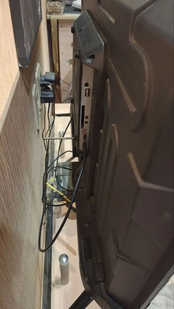 Продам телевизор на запчасти - Телевизоры (Электроника) в Челябинск