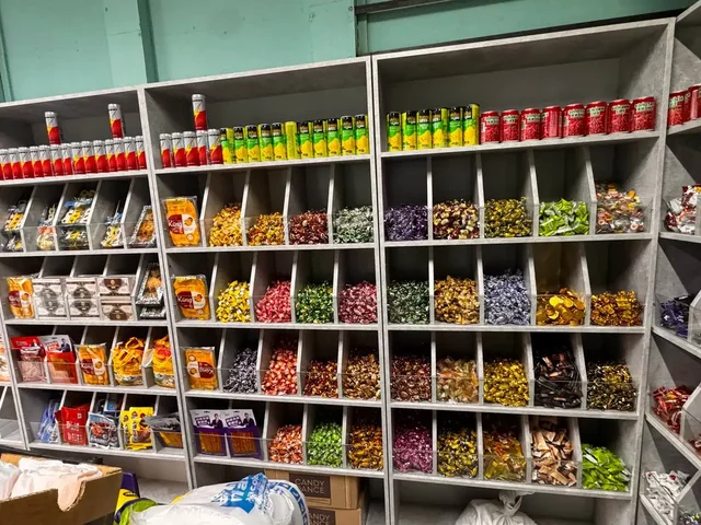 Продам витрины для конфет и сухофруктов - Электроника для вейпинга в Челябинск