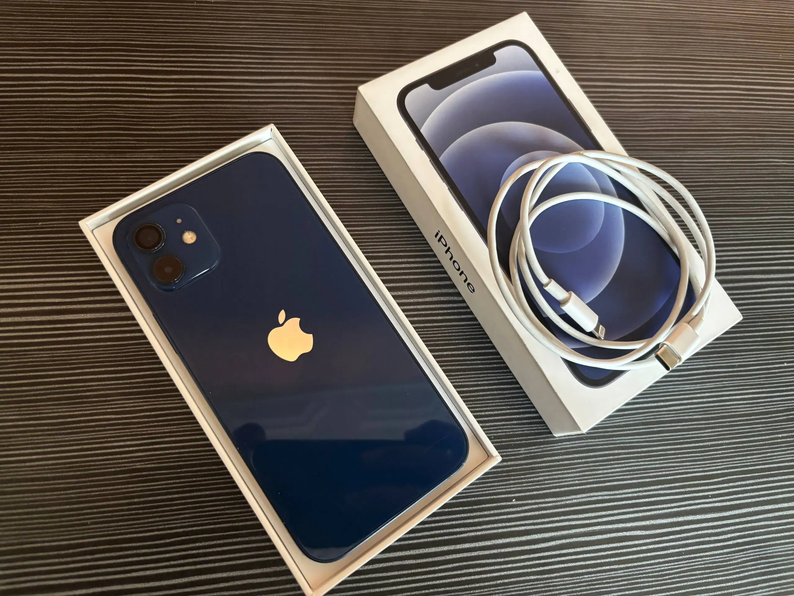 Продам iPhone 12 64ГБ - Телефоны (Электроника) в Челябинск