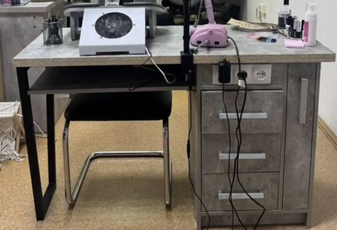 Стол мастера маникюра - Барахолка в Челябинск