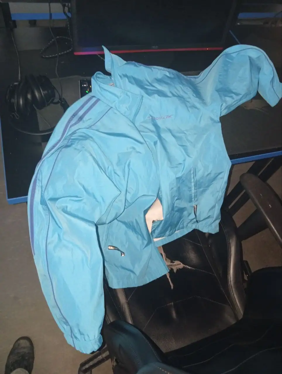 Кроссовки Armani exchange и ветровка Nike - Одежда в Челябинск