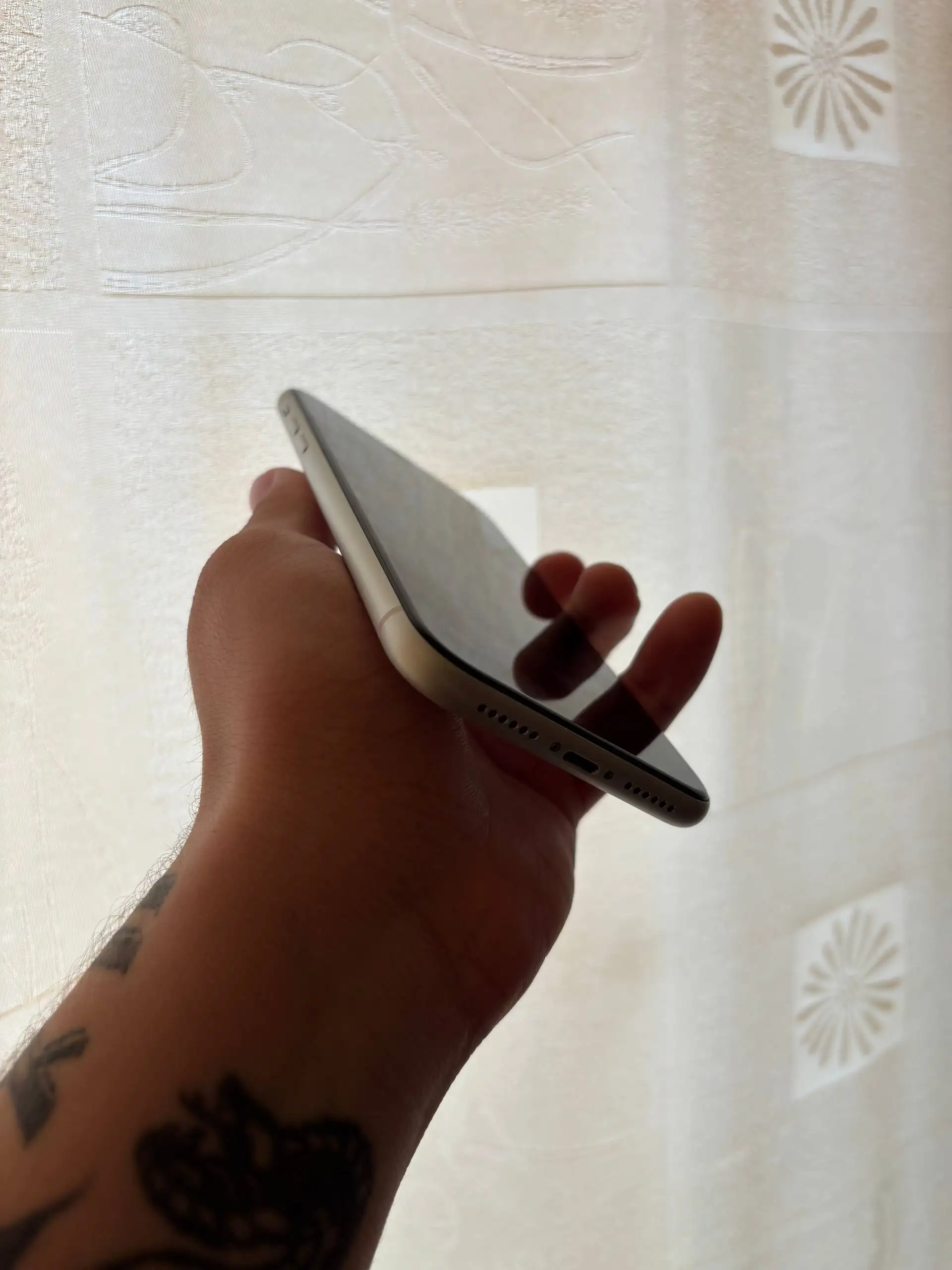 Продам айфон xr 64гб в отличном состоянии - Смартфоны (Электроника) в Челябинск