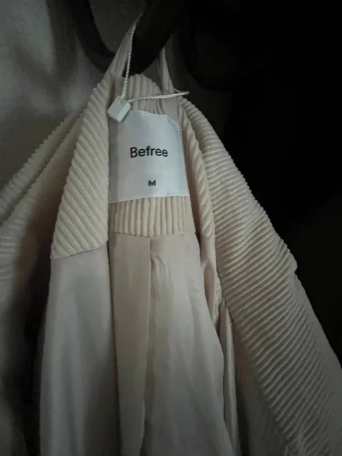 Продам 2 куртки в отличном состоянии - Спортивная одежда и обувь в Челябинск