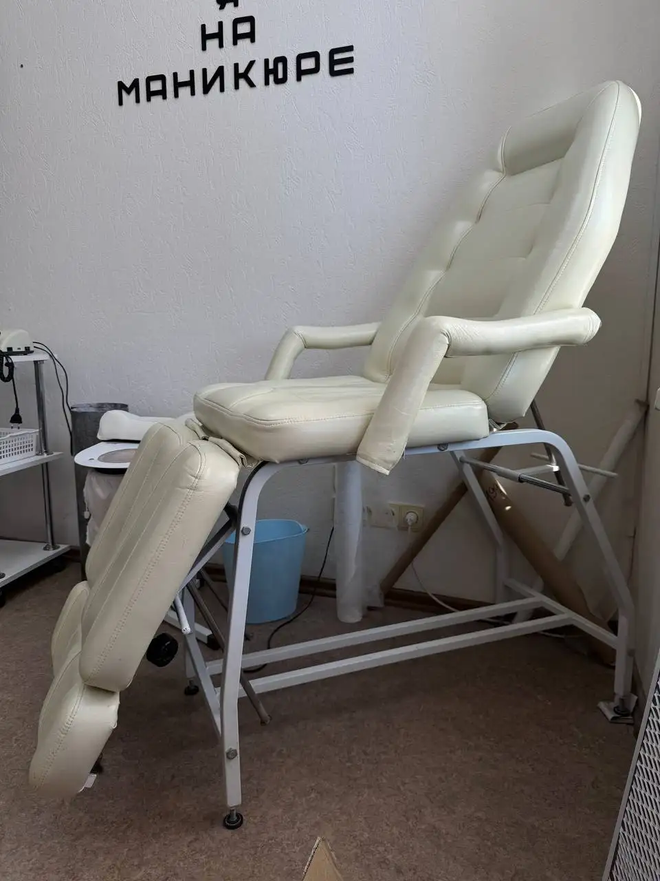 Педикюрное кресло с механической регулировкой - Барахолка в Челябинск