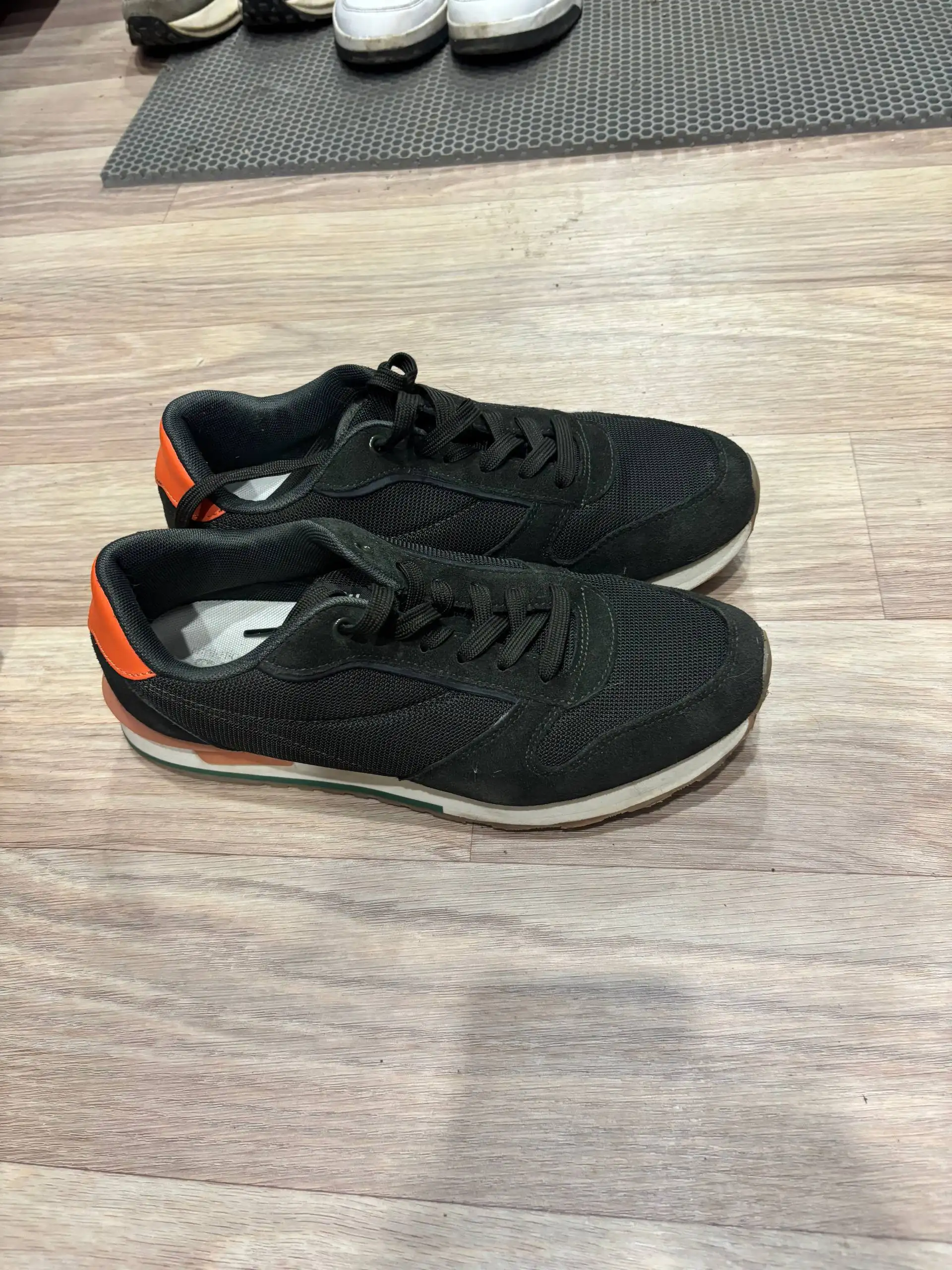 Продам вещи в хорошем состоянии - Барахолка в Челябинск