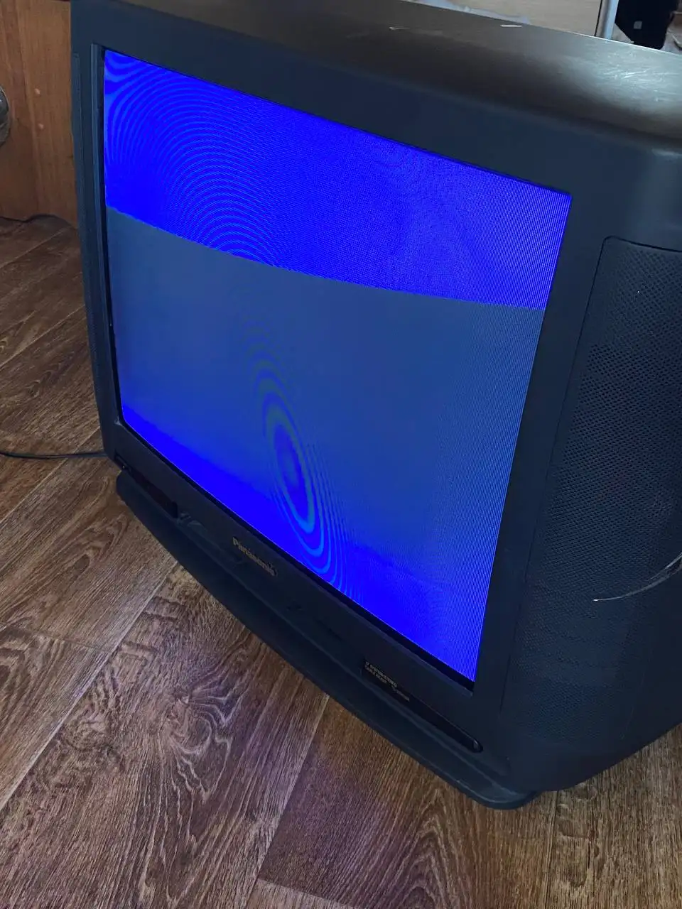 Телевизор рабочий - Электроника в Челябинск