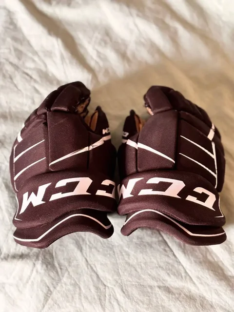 Продам краги CCM ft350 12 размера - Велосипеды в Челябинск