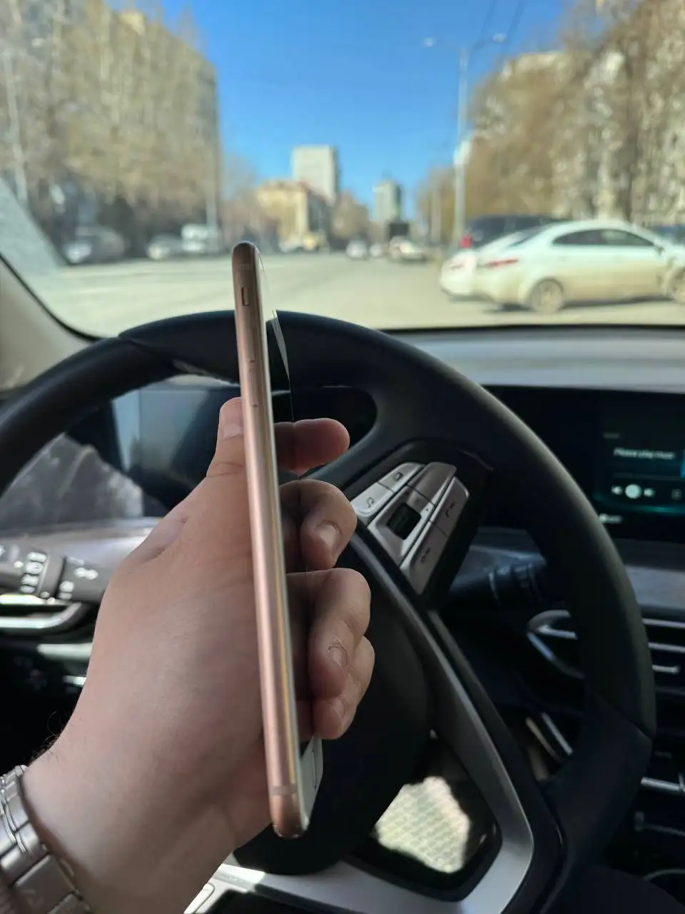 iPhone 8 plus 64Gb - Смартфоны (Электроника) в Челябинск