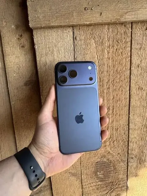 Продам iPhone в отличном состоянии - Аксессуары для электроники в Челябинск