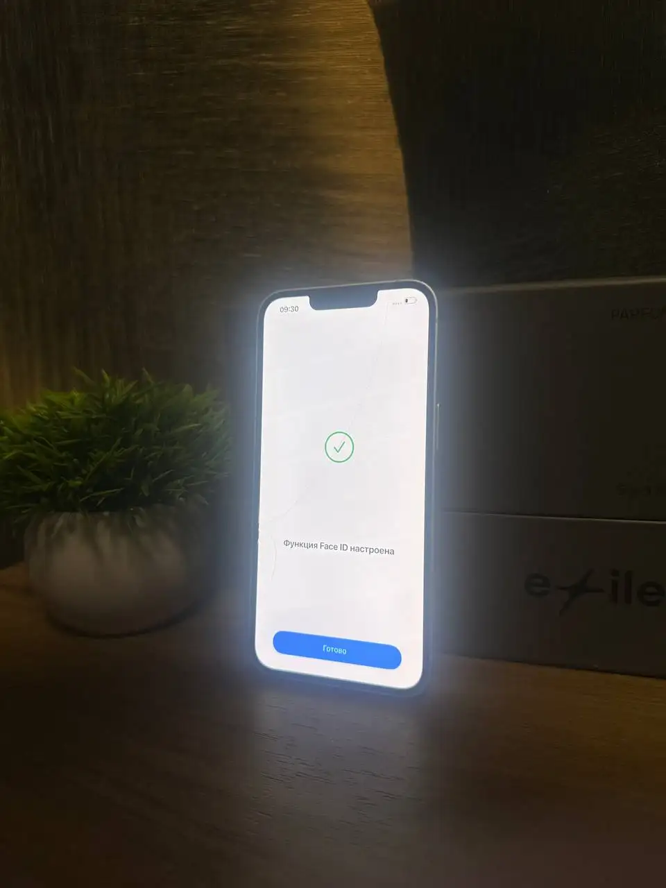 iPhone 16e 256gb в хорошем состоянии с аксессуарами - Смартфоны и телефоны (Электроника) в Челябинск