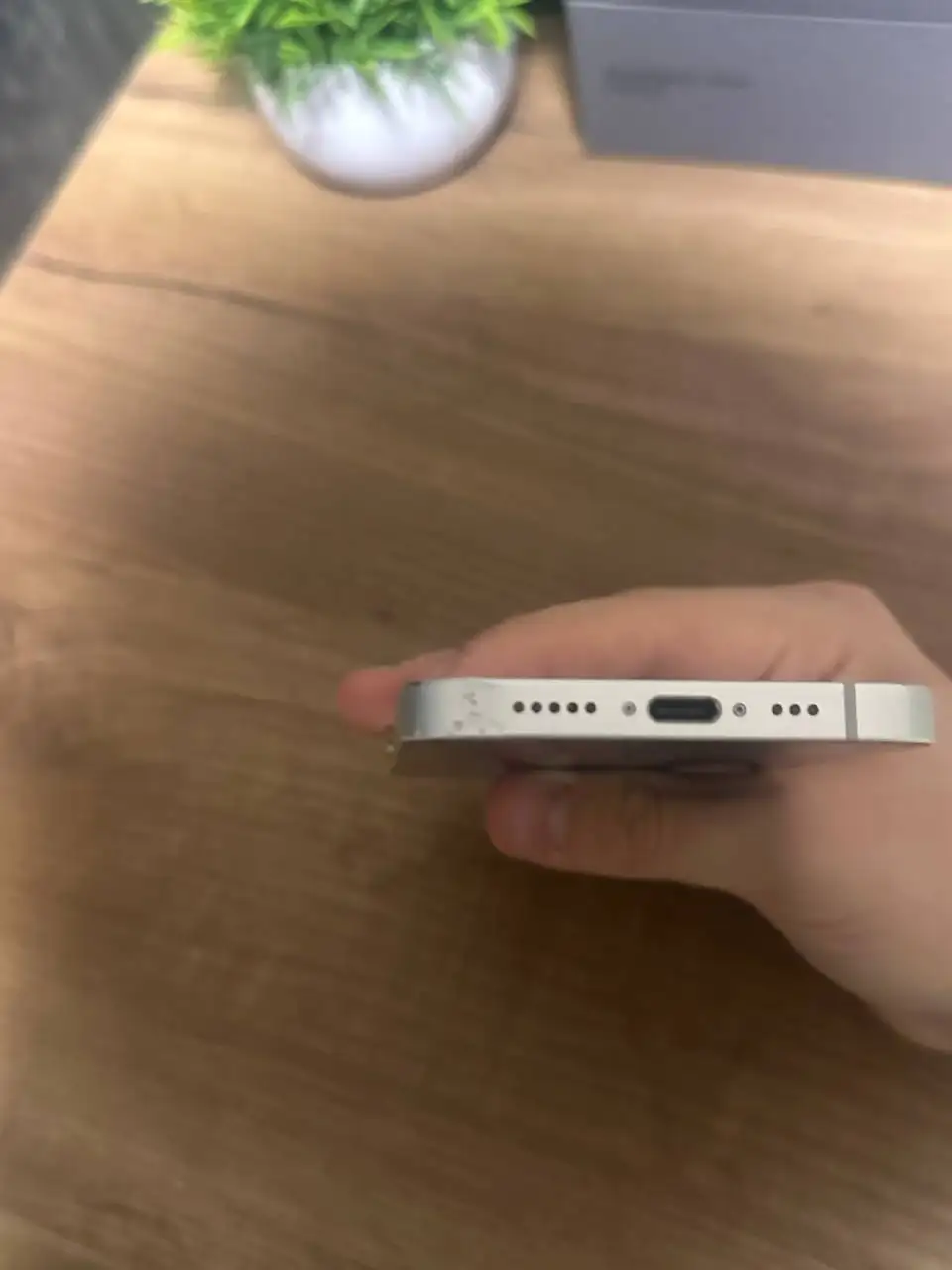 iPhone 16e 256gb в хорошем состоянии с аксессуарами - Смартфоны и телефоны (Электроника) в Челябинск