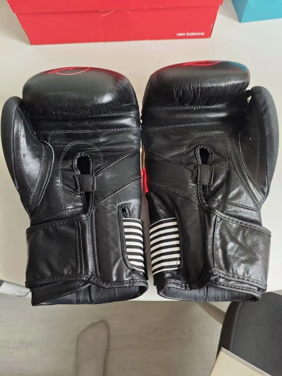 Новые кожаные боксерские перчатки 14 унций - Барахолка в Челябинск