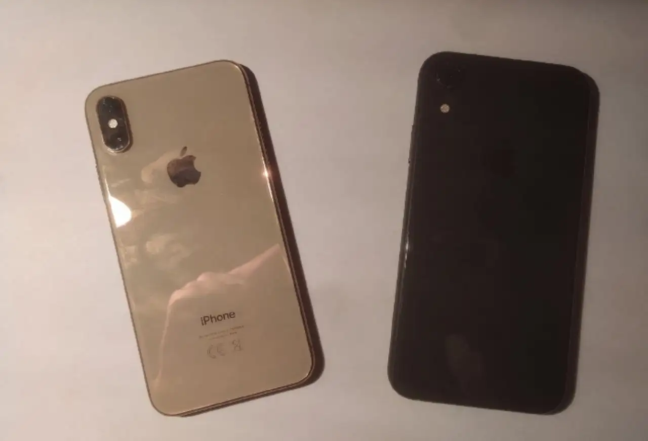 Обмен iPhone XR и iPhone XS - Смартфоны (Электроника) в Челябинск