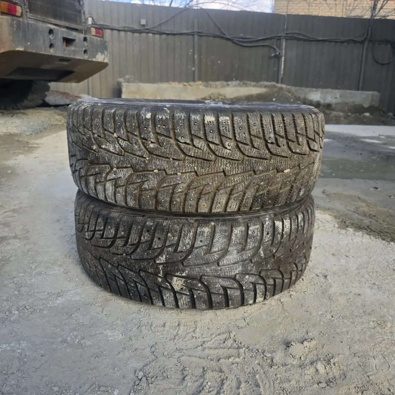 Литые диски с шинами 2 шт. - Шины и диски (Авто) в Челябинск