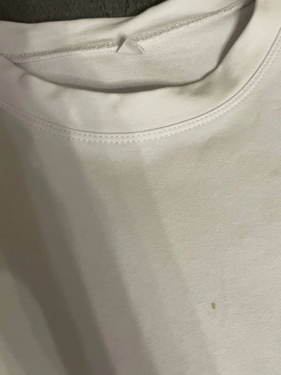 Футболки разных цветов и размеров - Футболки (Одежда) в Челябинск