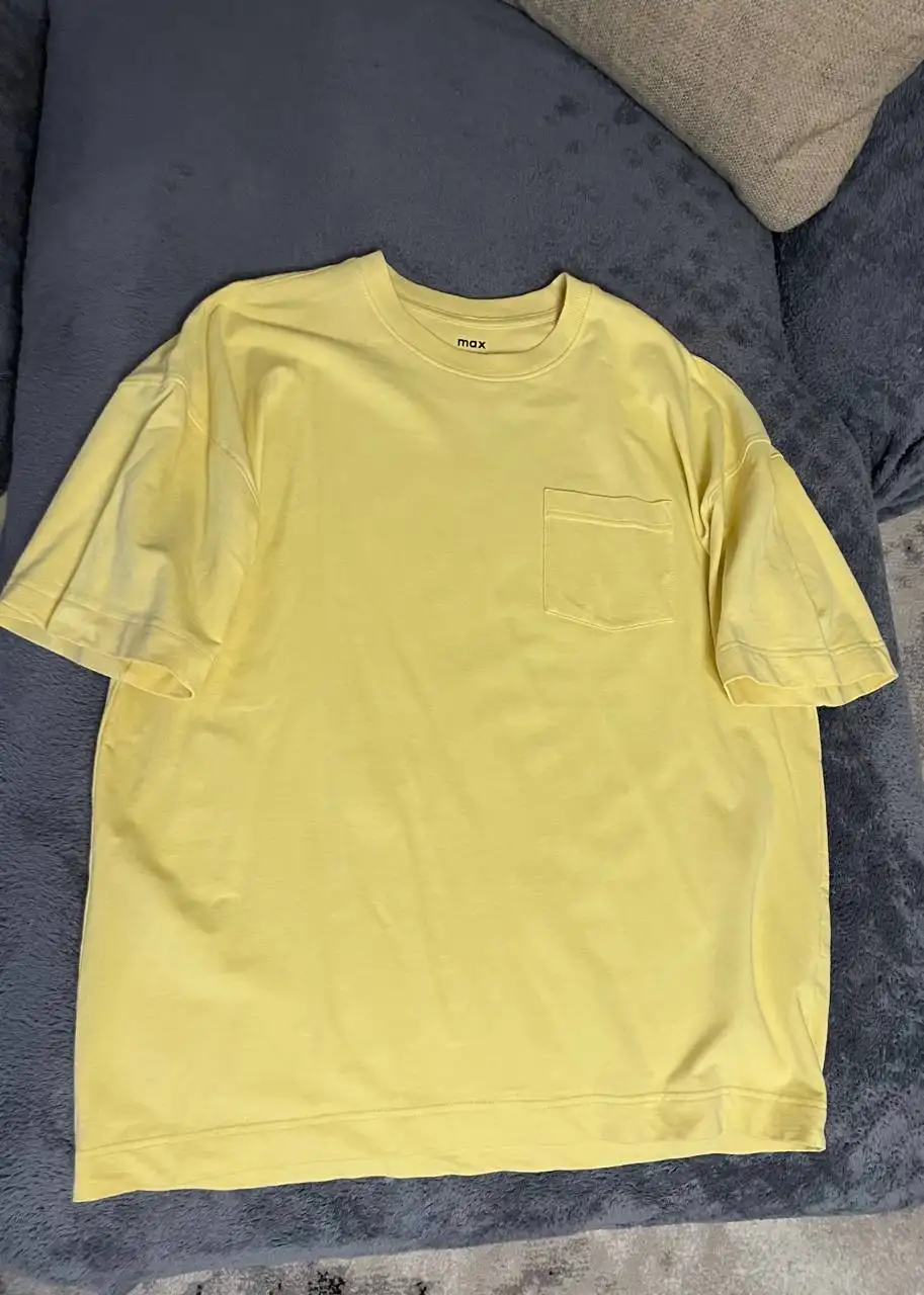 Футболки разных цветов и размеров - Футболки (Одежда) в Челябинск