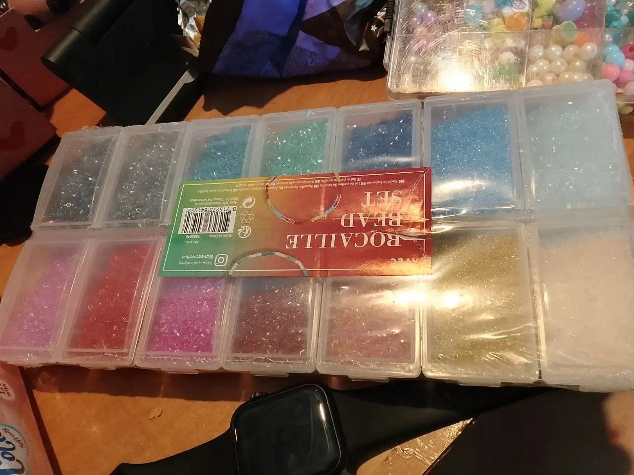 Продам большой контейнер бисера - Рукоделие (Хобби и отдых) в Челябинск