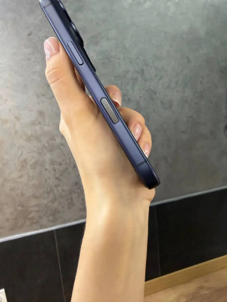 Продам iPhone 17 Pro Max 256ГБ в отличном состоянии - Смартфоны (Электроника) в Челябинск