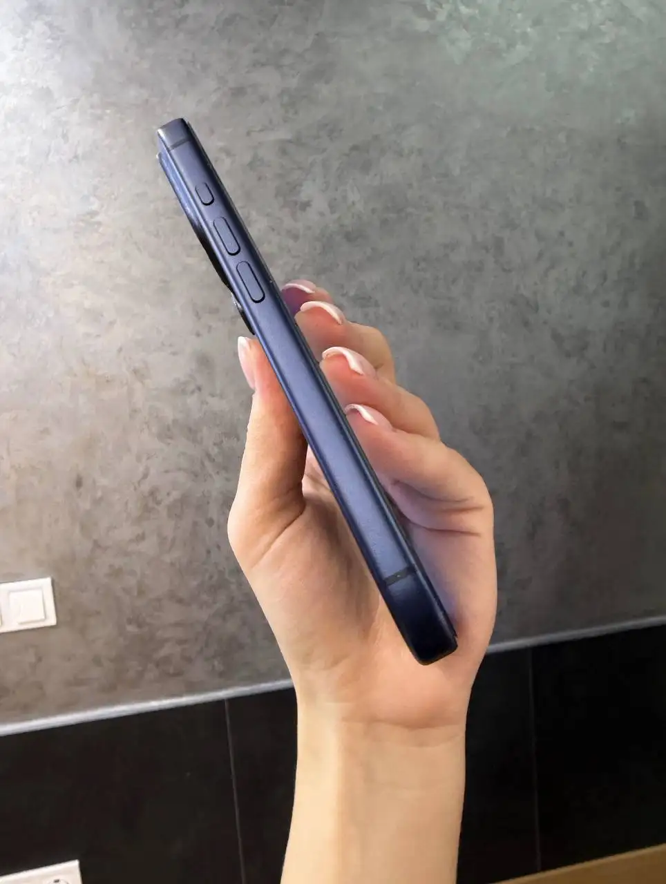 Продам iPhone 17 Pro Max 256ГБ в отличном состоянии - Смартфоны (Электроника) в Челябинск