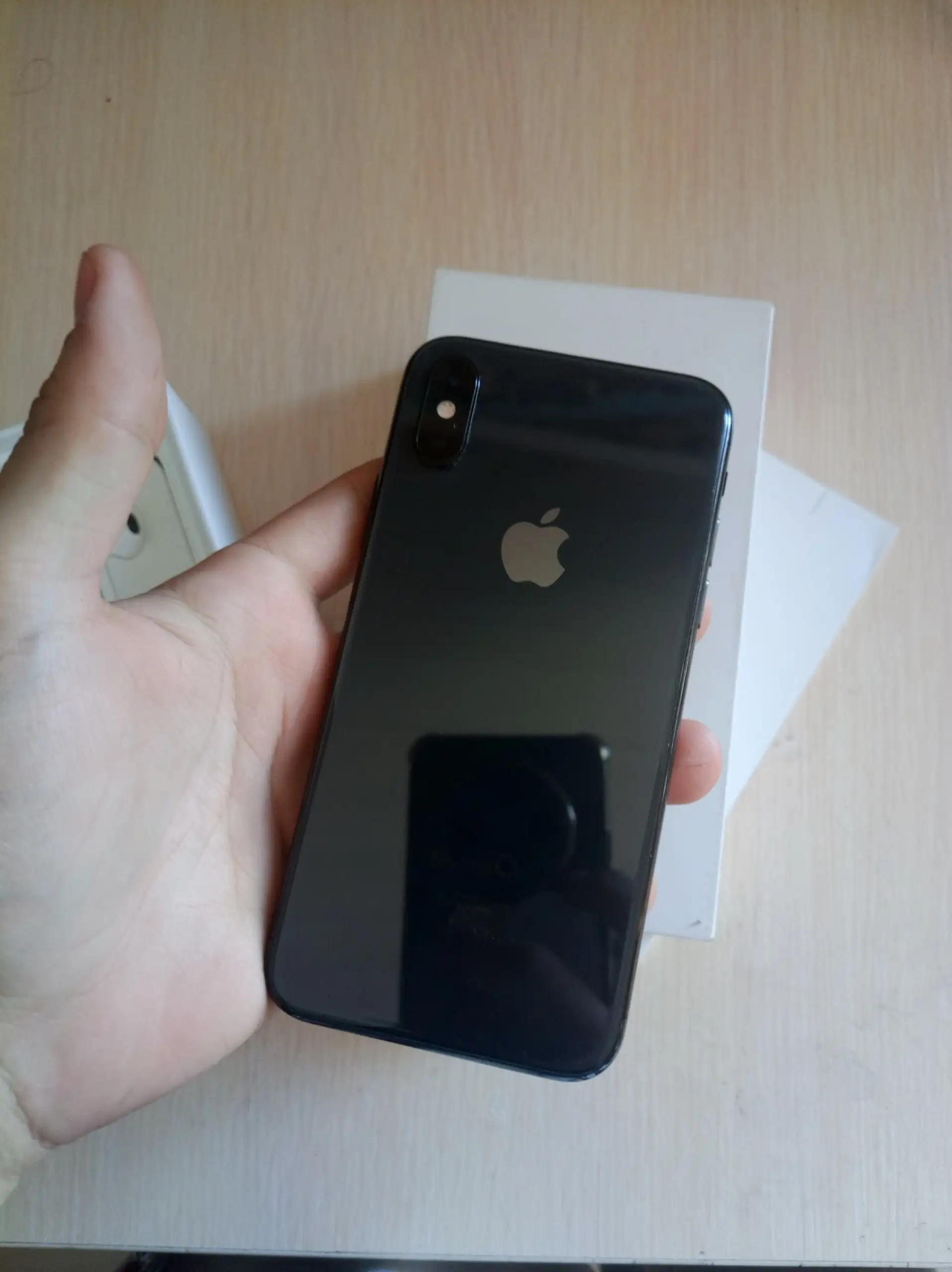 iPhone Xs 64GB с царапинами - Смартфоны (Электроника) в Челябинск