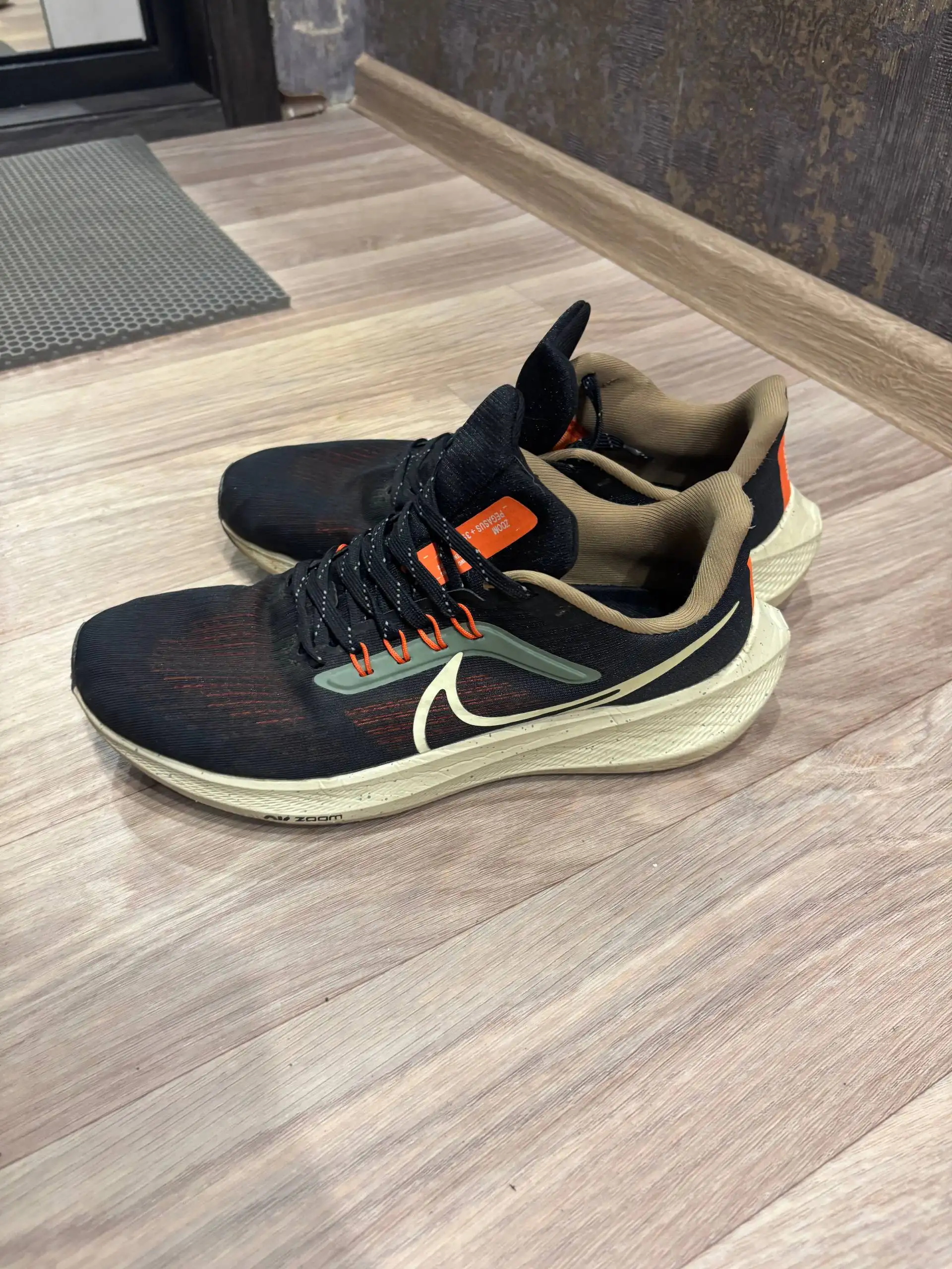 Продам вещи в хорошем состоянии - Барахолка в Челябинск