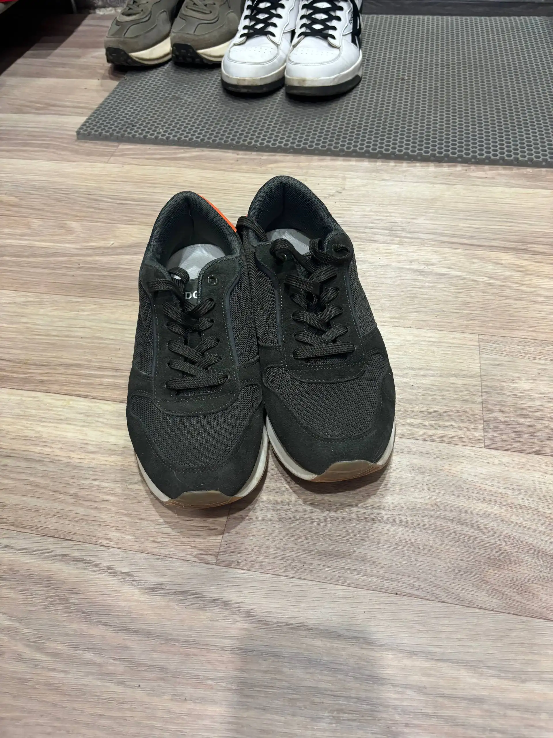 Продам вещи в хорошем состоянии - Барахолка в Челябинск