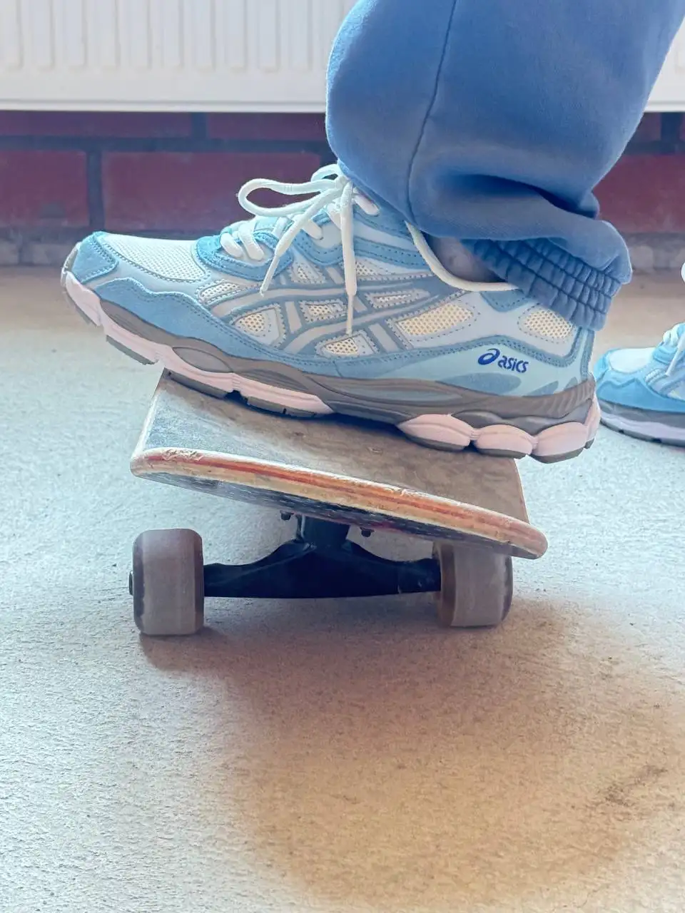 Продажа скейтборда и столика - Барахолка в Челябинск