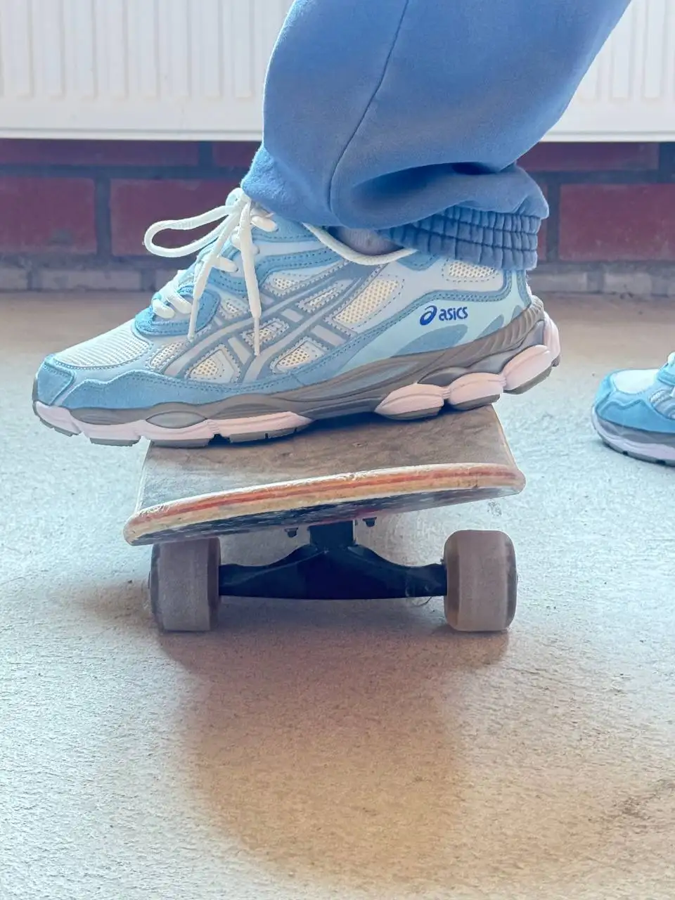 Продажа скейтборда и столика - Барахолка в Челябинск