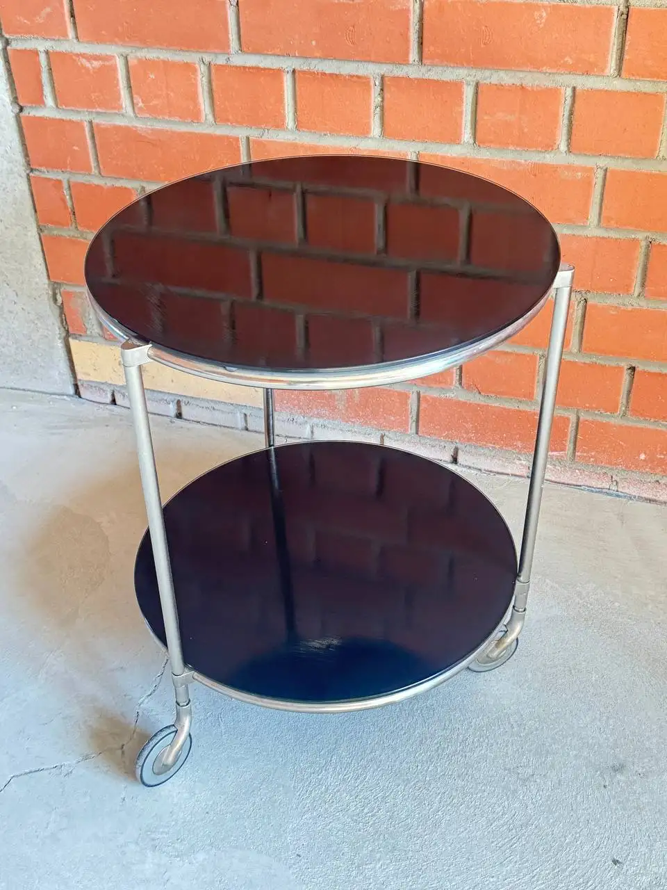 Продажа скейтборда и столика - Барахолка в Челябинск