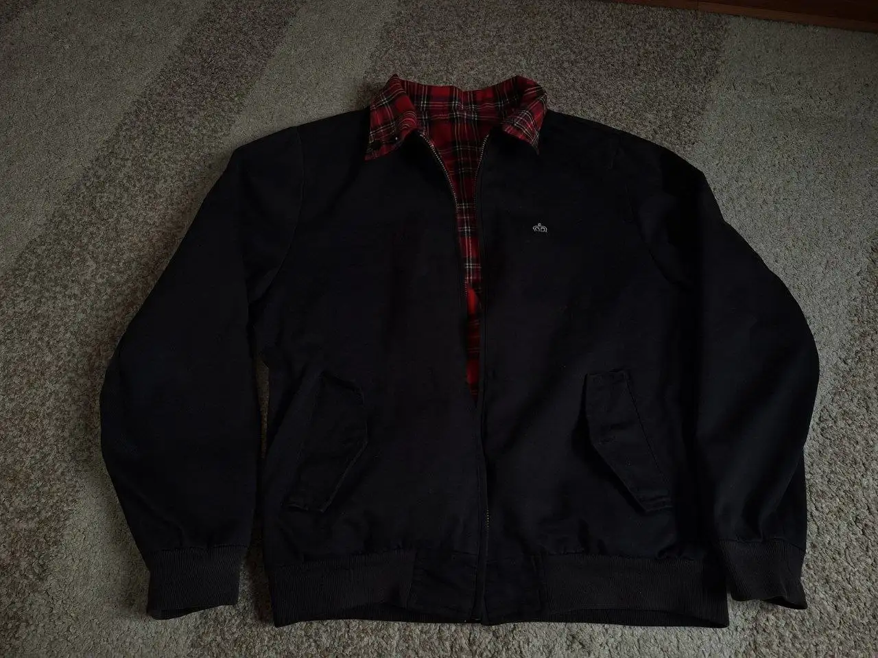 Продам куртку Harrington в клетку и однотонную - Куртки (Одежда) в Челябинск