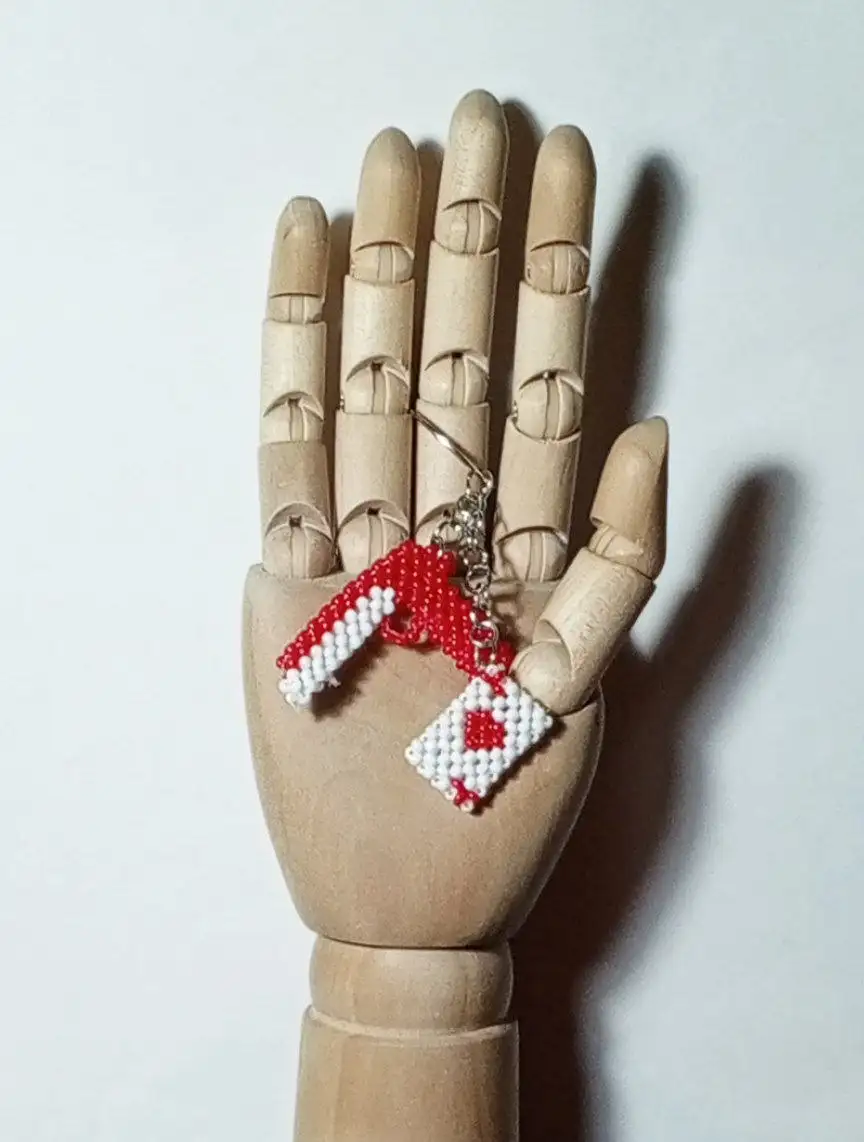 Украшения из бисера и бусин - Барахолка в Челябинск