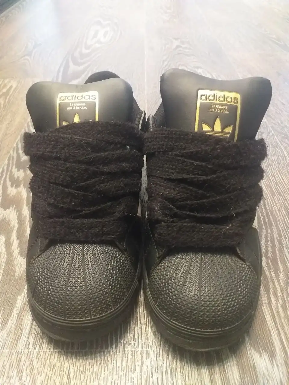 Продам Adidas Superstar 38-39 - Обувь (Одежда) в Челябинск