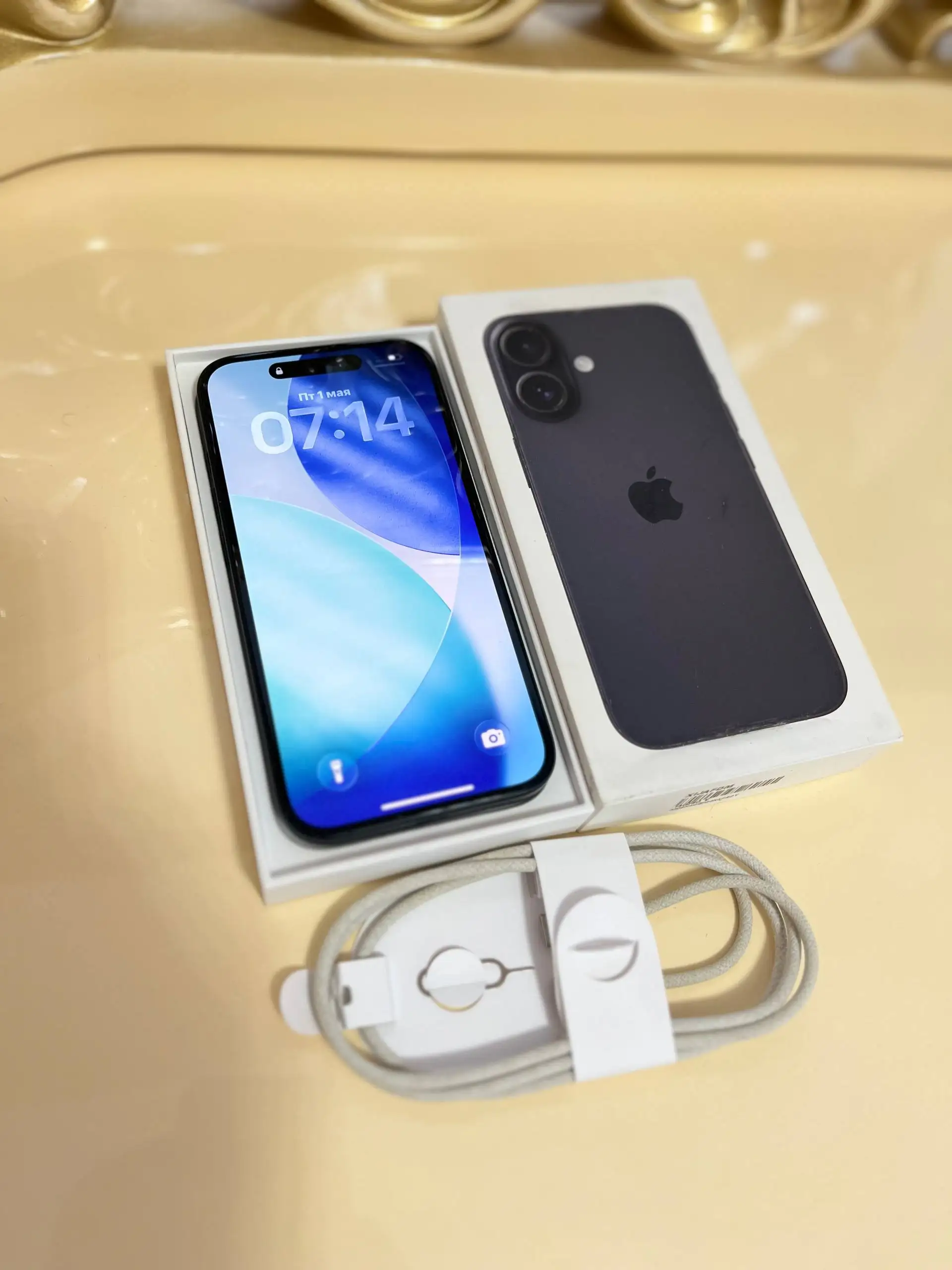 Продам Iphone 16 128GB черный - Смартфоны (Электроника) в Челябинск