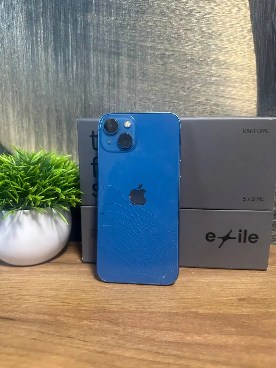 iPhone 13 128GB синий - Мобильные телефоны и аксессуары (Электроника) в Челябинск