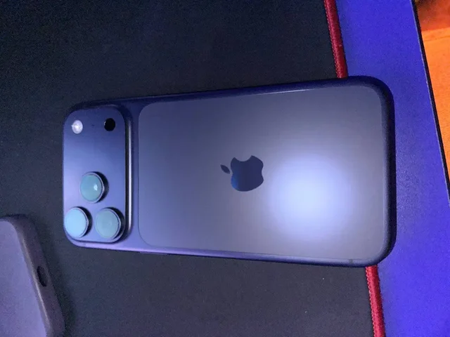 iPhone 17 Pro Max 256GB - Часы в Челябинск