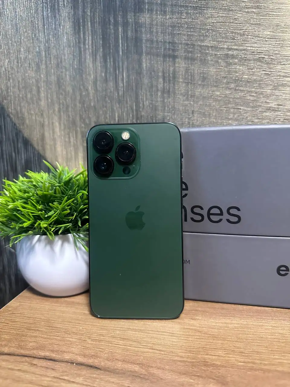 iPhone 13 Pro 128 ГБ зеленого цвета в идеальном состоянии - Смартфоны (Электроника) в Челябинск