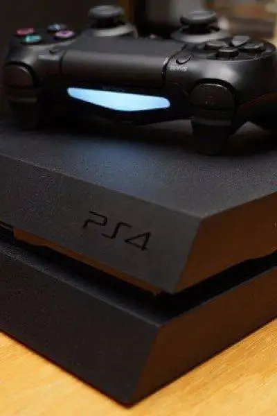 PS4 Pro с возможностью запуска резервных копий - Игровые приставки (Электроника) в Челябинск