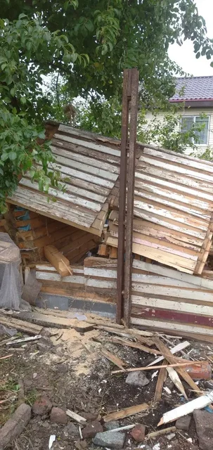 Дрова даром после демонтажа бани - Инструменты в Челябинск