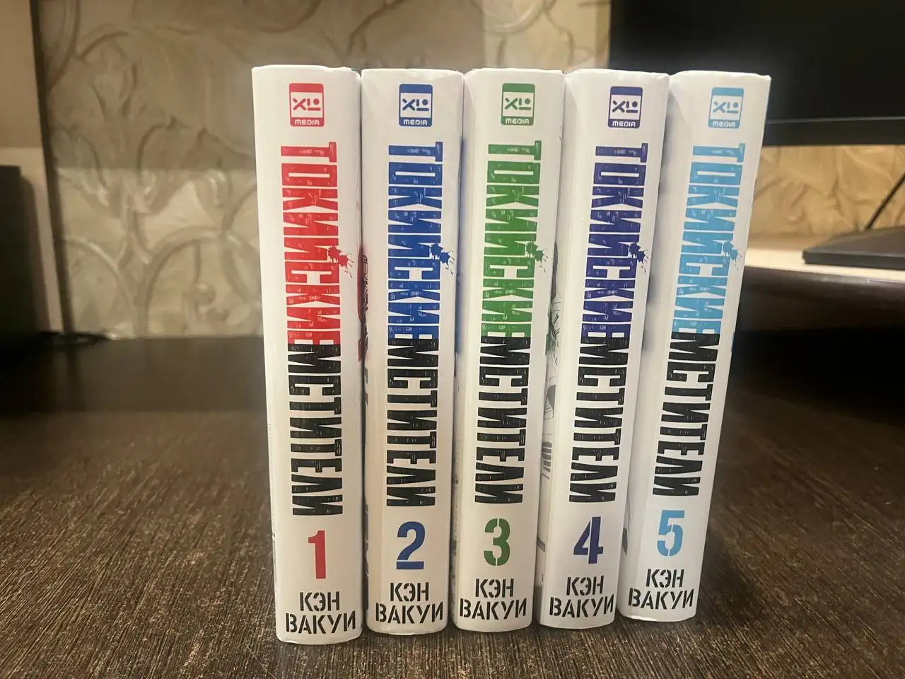 Продаю мангу Токийские мстители, 5 томов - Книги (Хобби и отдых) в Челябинск