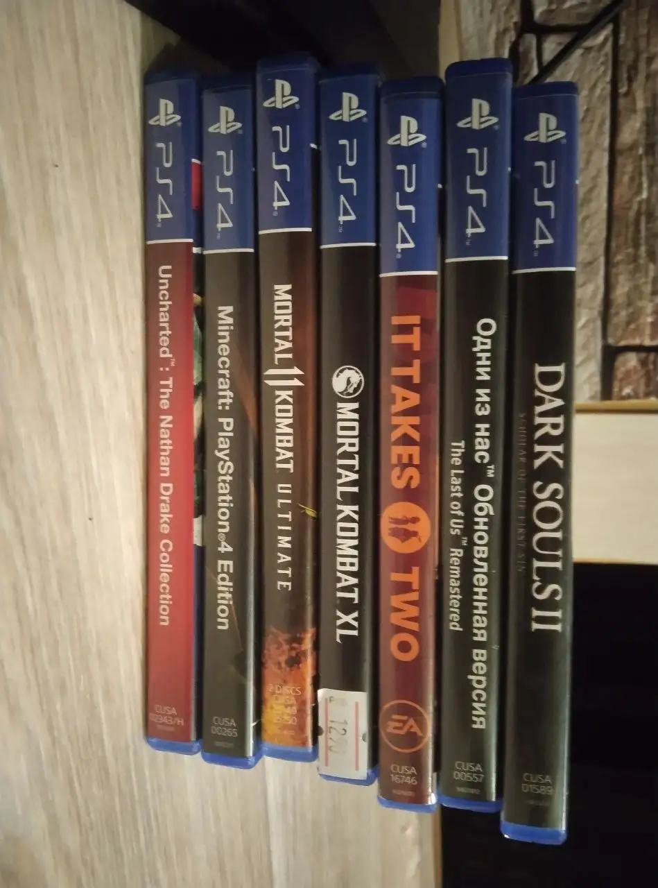Обмен Playstation 4 с дисками - Игровые приставки (Хобби и отдых) в Челябинск