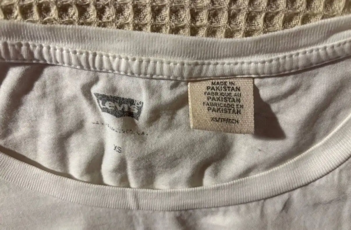 Футболка Levi’s - Футболки (Одежда) в Челябинск