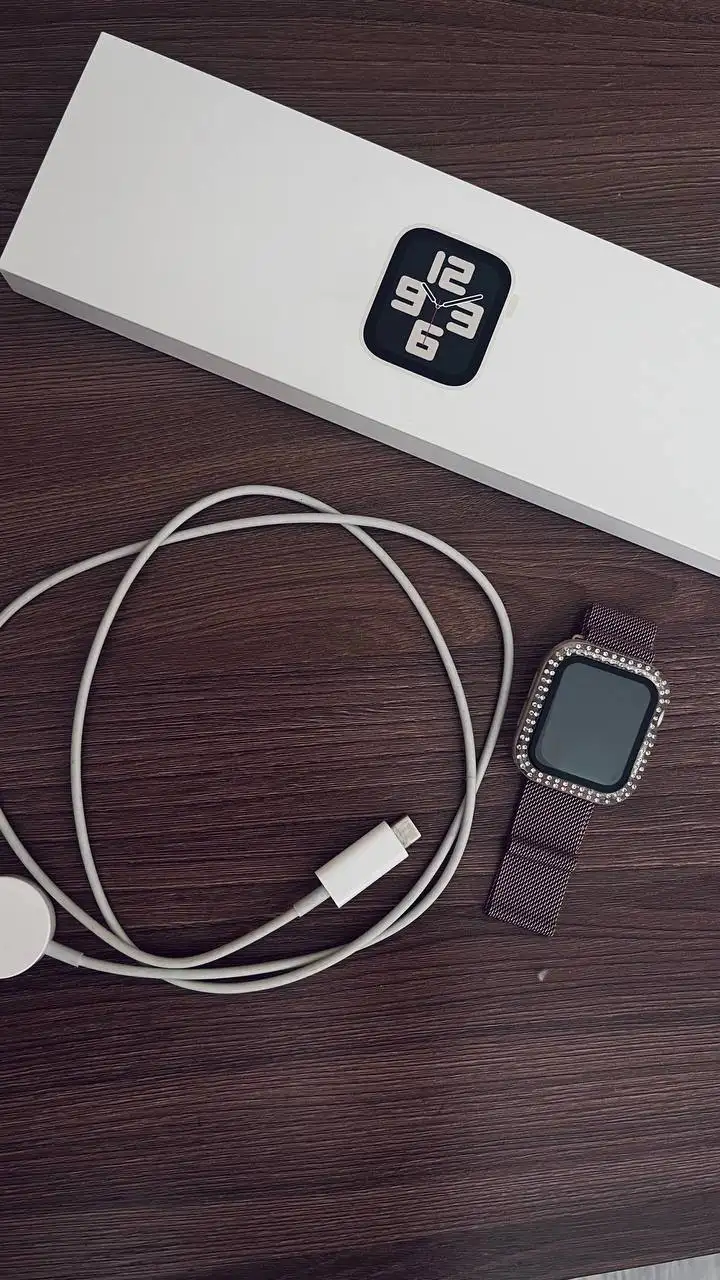 Apple Watch SE 2 40mm - Электроника в Челябинск
