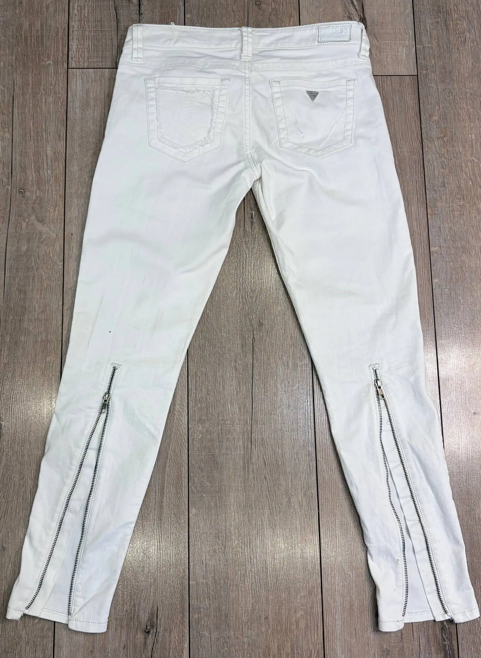 Джинсы Guess скини с кружевом - Женская одежда (Одежда) в Челябинск