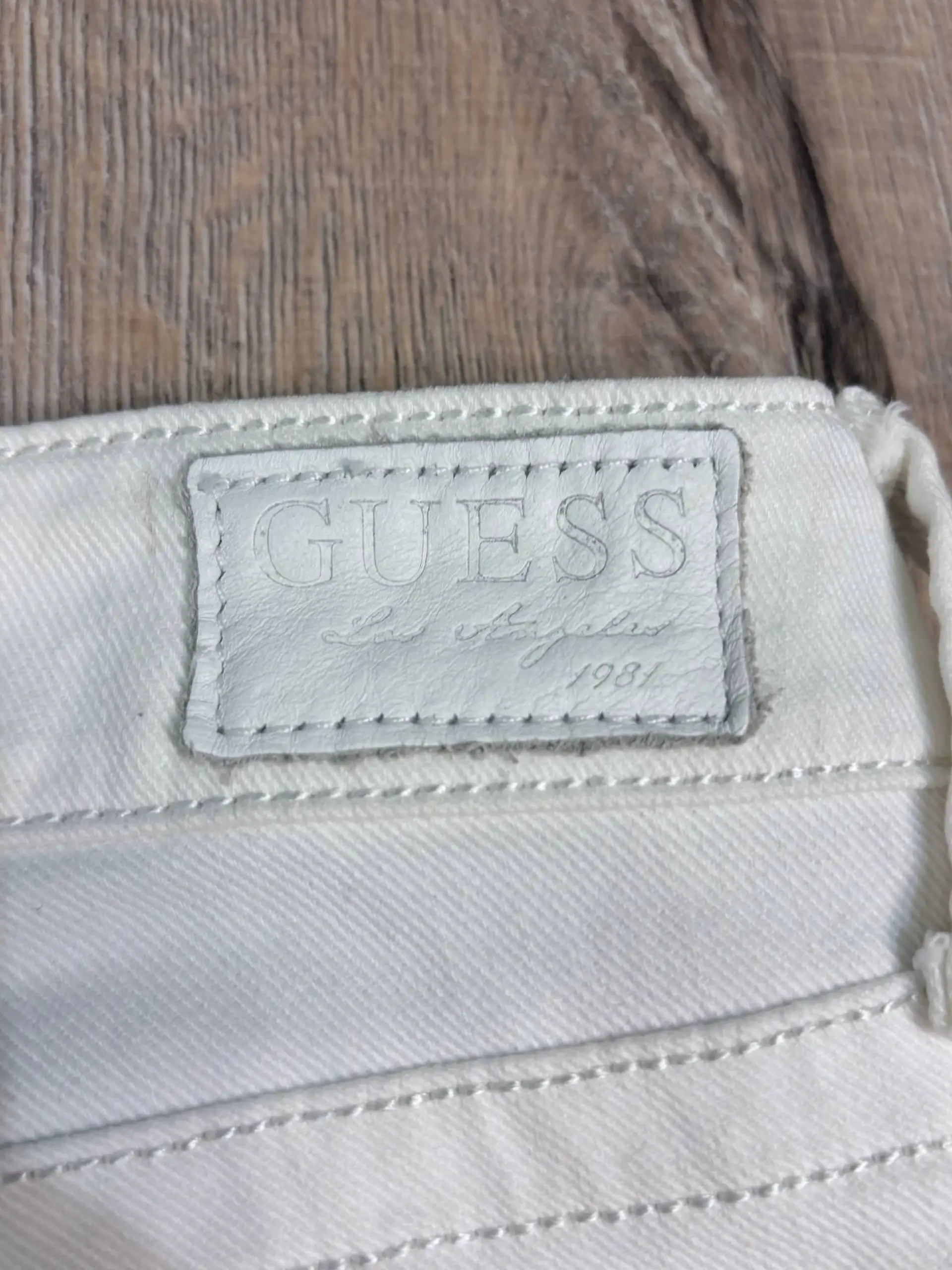 Джинсы Guess скини с кружевом - Женская одежда (Одежда) в Челябинск