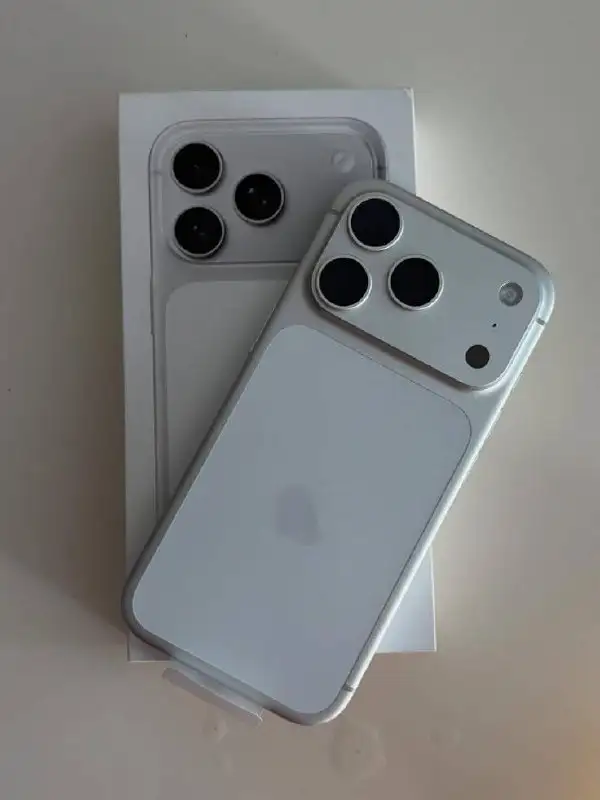 iPhone 17 Pro Max 256ГБ - Смартфоны (Электроника) в Челябинск