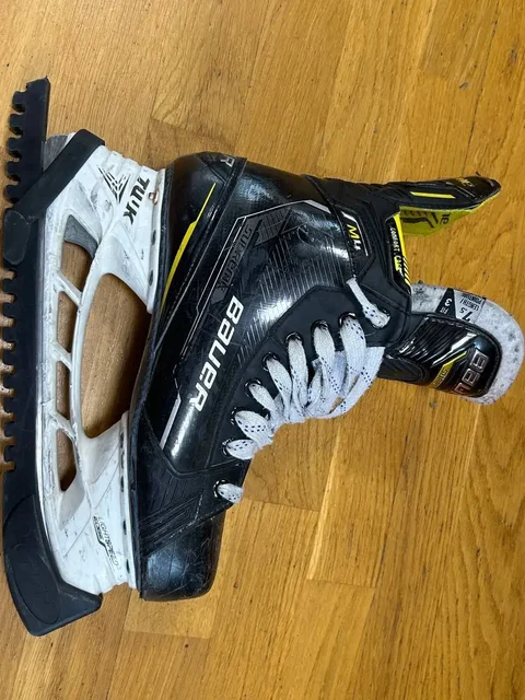 Продам коньки Bauer Supreme M4, размер 7.5 FIT 3 - Книги в Челябинск