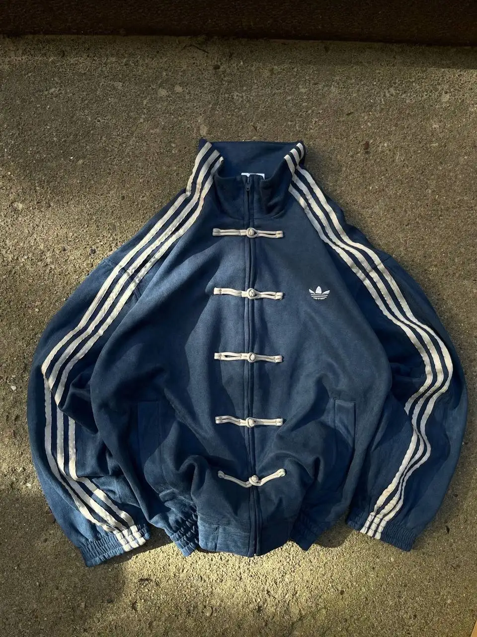 Бомбер Adidas China - Верхняя одежда (Одежда) в Челябинск