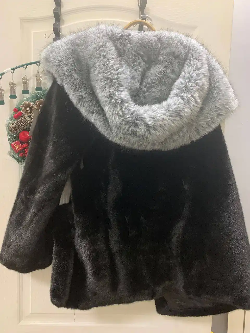 Эко шуба под норку с капюшоном