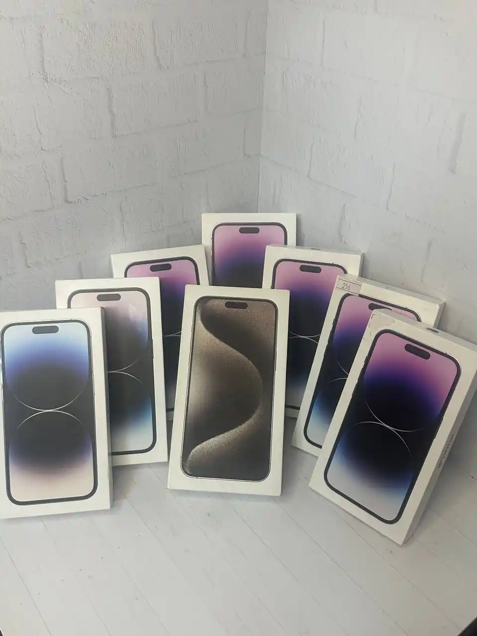 Продажа iPhone различных моделей - Электроника в Симферополь